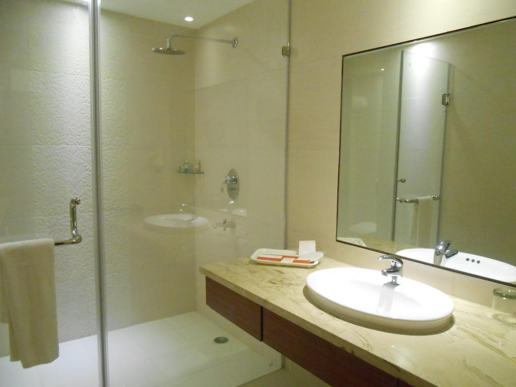Celesta - Kolkata Hotel Eksteriør billede