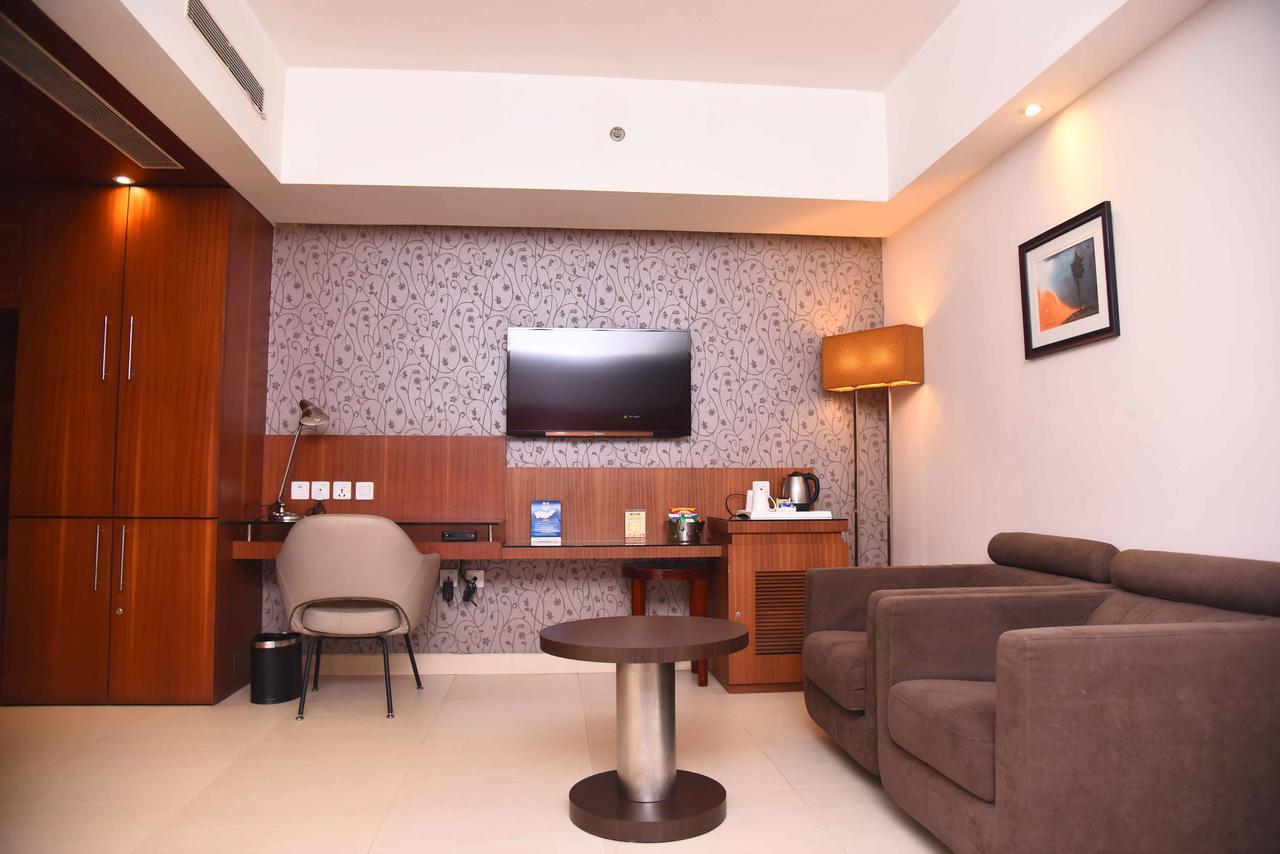 Celesta - Kolkata Hotel Eksteriør billede