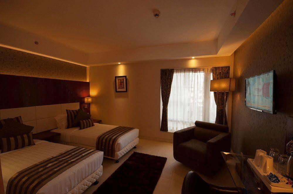 Celesta - Kolkata Hotel Eksteriør billede